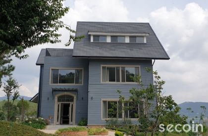 Ngói phẳng kiểu Pháp